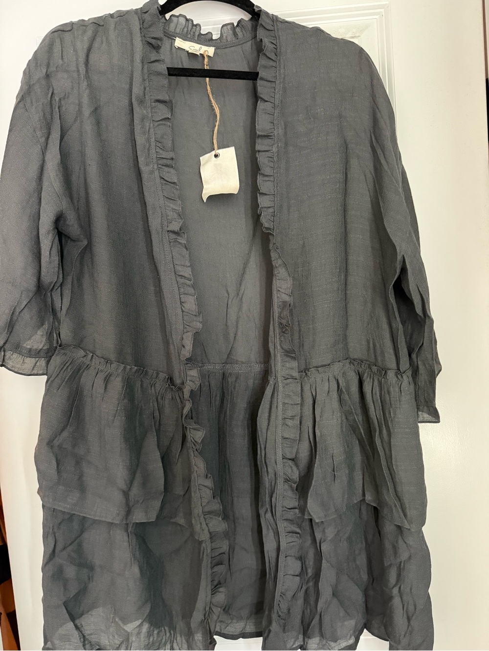 Easel Lightweight Ruffled Open kimono - Gray
